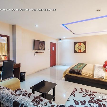 Zen Rooms Lk Metro Pattaya Bagian luar foto