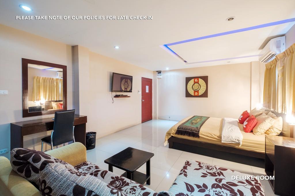 Zen Rooms Lk Metro Pattaya Bagian luar foto