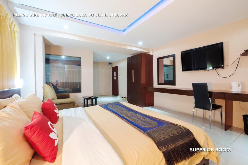 Zen Rooms Lk Metro Pattaya Bagian luar foto