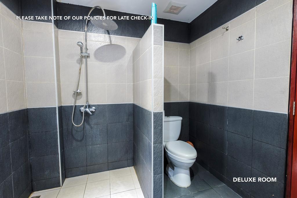 Zen Rooms Lk Metro Pattaya Bagian luar foto