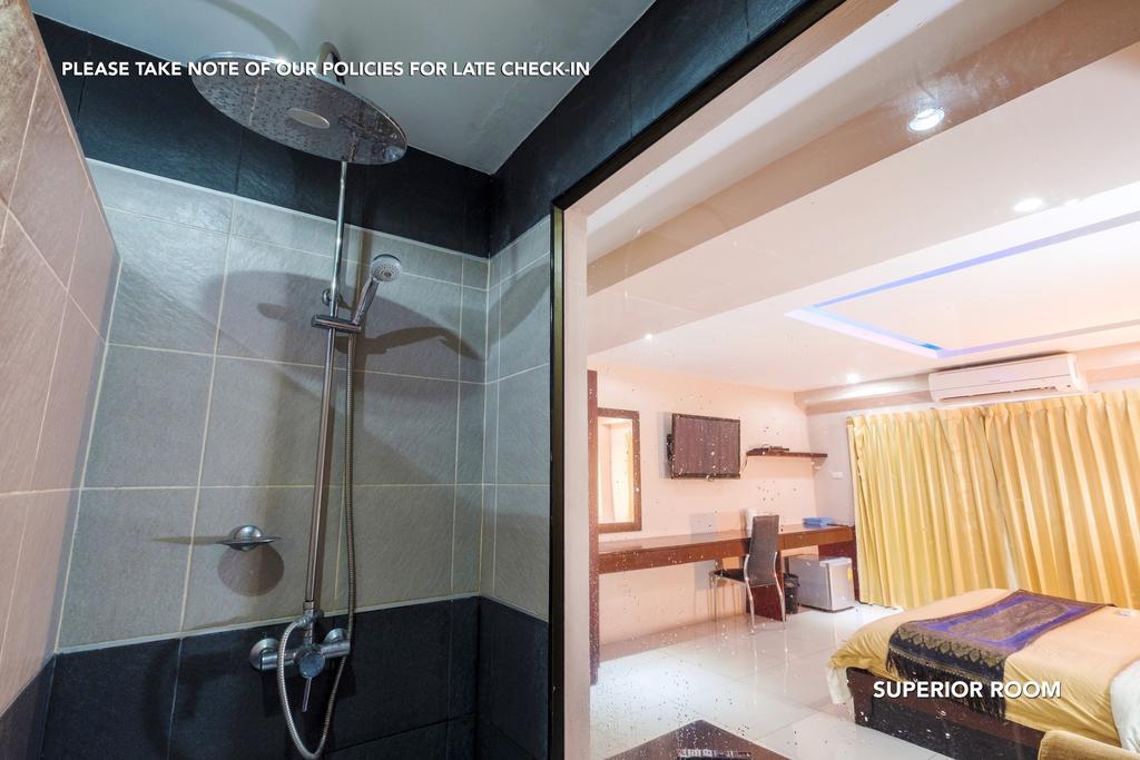 Zen Rooms Lk Metro Pattaya Bagian luar foto