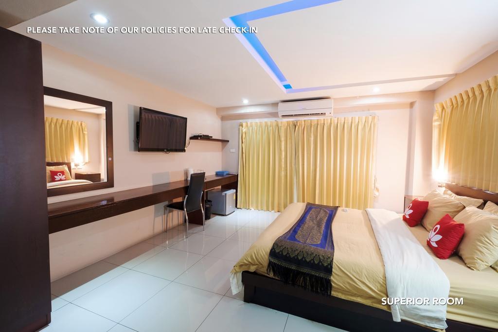 Zen Rooms Lk Metro Pattaya Bagian luar foto